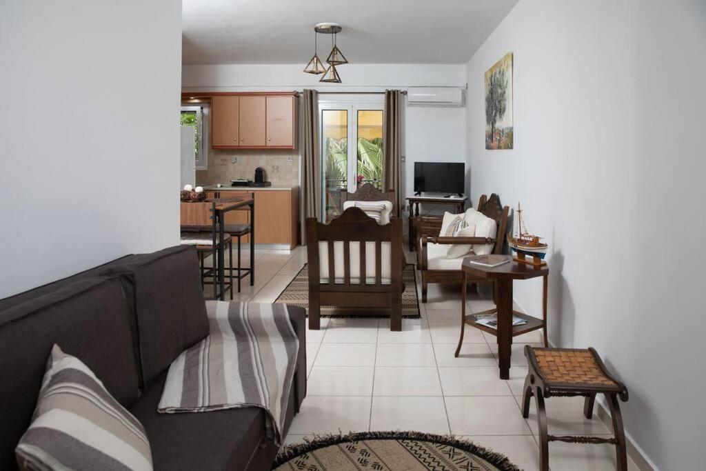 Aegina Town Apartment , With Private Parking Extérieur photo